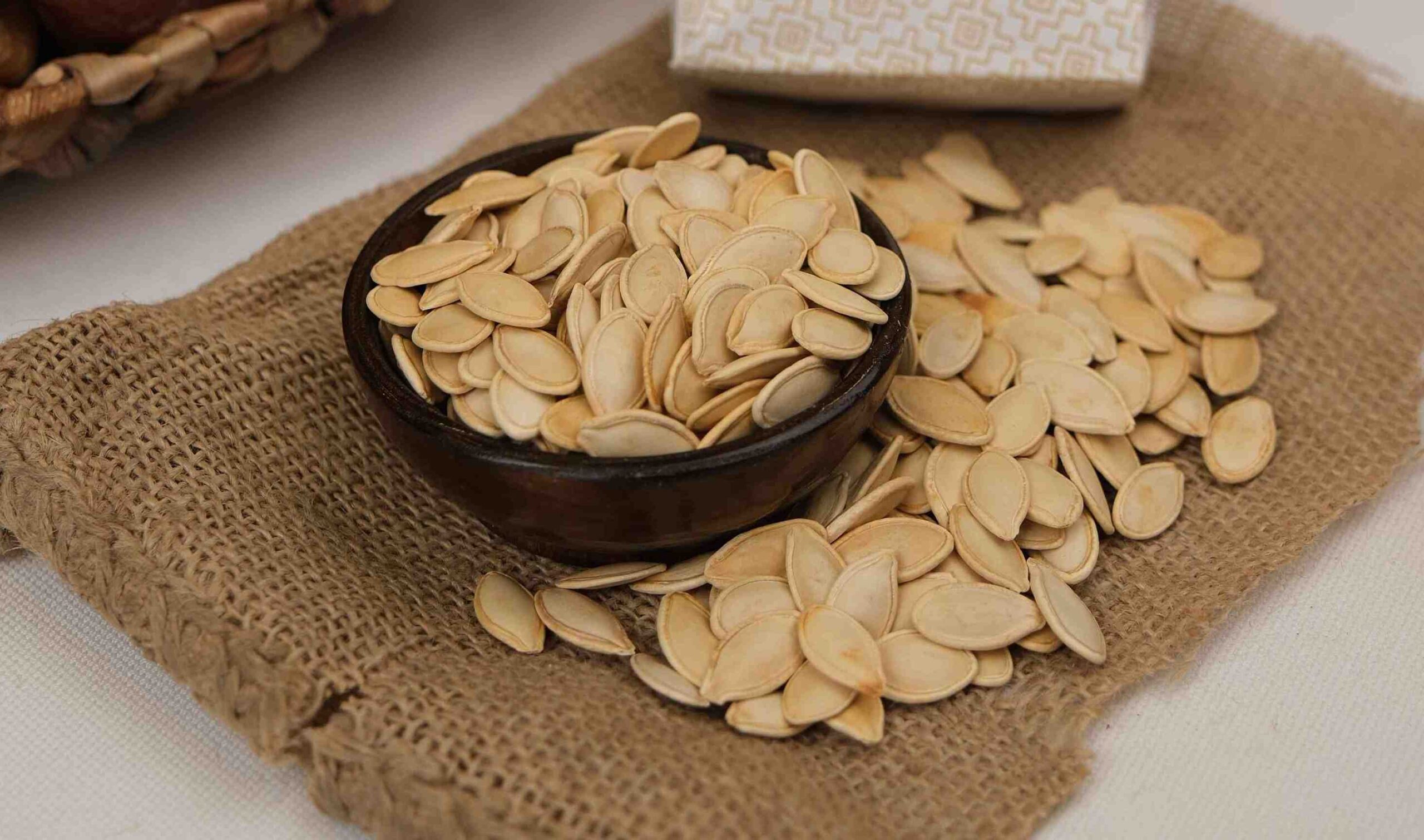 TUZSUZ TOMBUL KABAK ÇEKİRDEĞİ 500GR